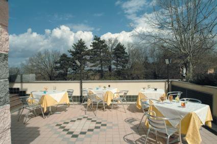 Loiano Hotel Kristall מראה חיצוני תמונה