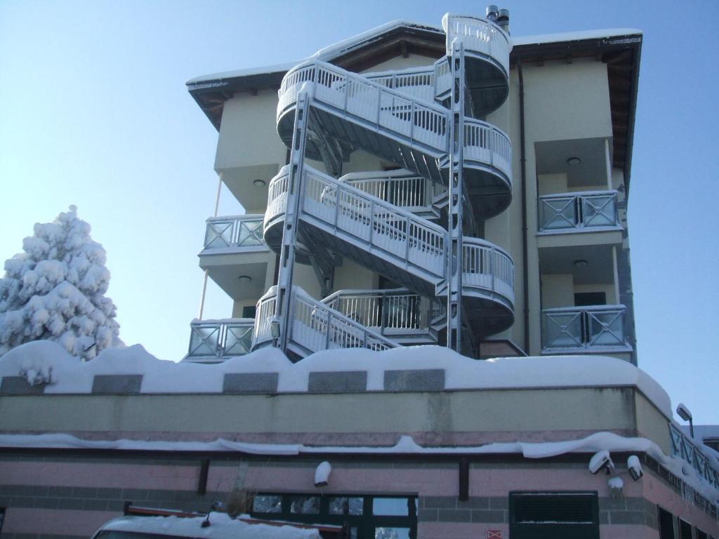 Loiano Hotel Kristall מראה חיצוני תמונה